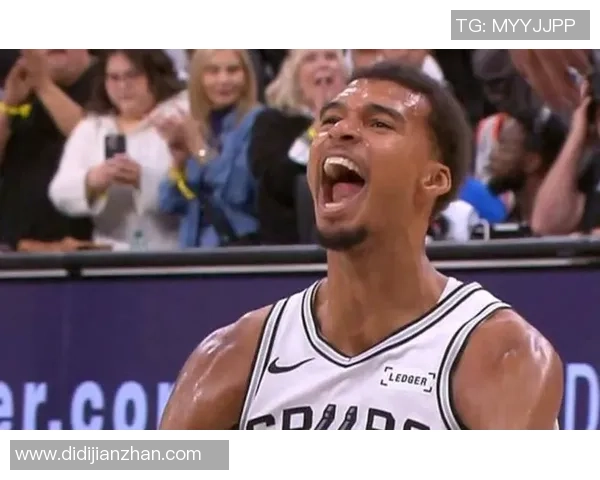 文班亚马场均20分10篮板3盖帽表现抢眼新秀之争已无悬念