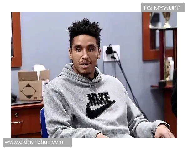 马尔科姆布罗格登的篮球之路与个人成长故事探秘 马尔科姆布罗格登的篮球之路与个人成长故事探秘