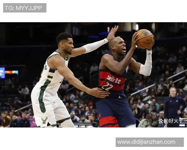 雷霆与雄鹿激战12月30日NBA赛场精彩对决引发球迷热议 雷霆与雄鹿激战12月30日NBA赛场精彩对决引发球迷热议